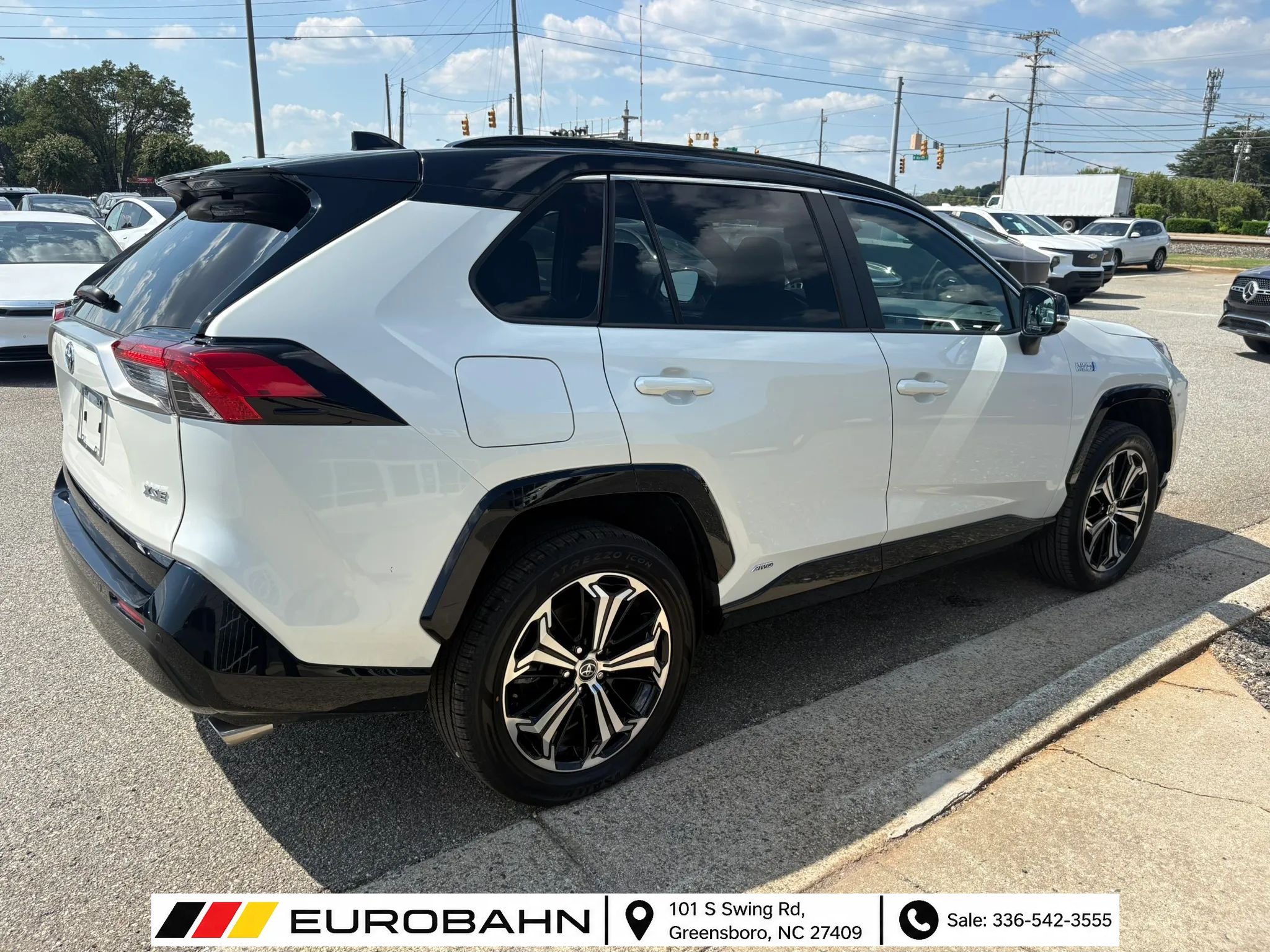 Used 2022 Toyota RAV4 XSE w/ Premium Package AWD/4WD image 29