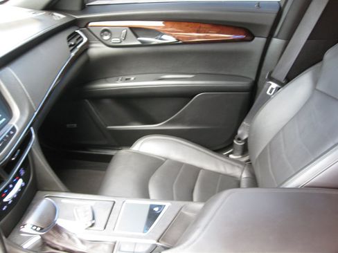 Used 2018 Cadillac CT6 2.0T RWD image 24