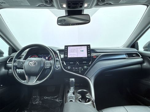 Used 2023 Toyota Camry XSE image 19