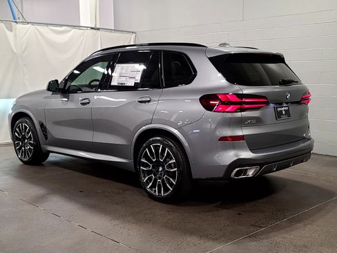 Used 2026 BMW X5 xDrive40i w/ M Sport Package AWD/4WD image 6