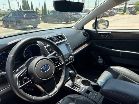 Used 2018 Subaru Outback 2.5i Limited AWD/4WD image 4