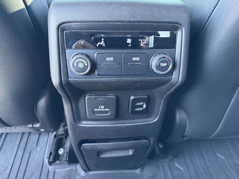 Used 2018 GMC Acadia SLT w/ LPO, Black Accent Package image 31