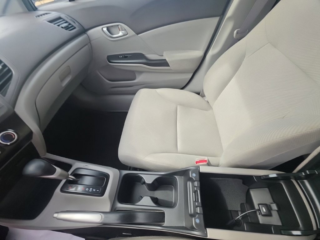 Used 2012 Honda Civic LX image 21