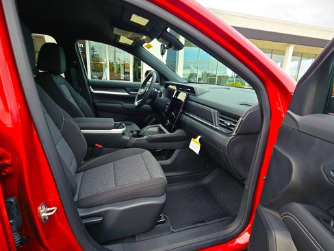 New 2026 GMC Terrain Elevation w/ LPO, Floor Liner Package image 17