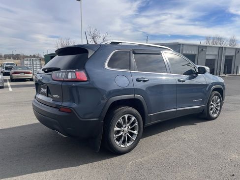 Used 2019 Jeep Cherokee Latitude Plus w/ Comfort/Convenience Group image 8