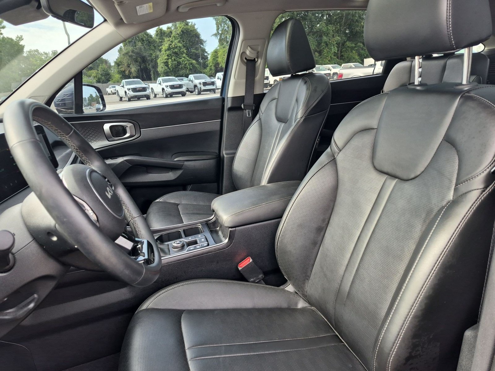 Used 2024 Kia Sorento EX w/ Panoramic Sunroof Package FWD image 20