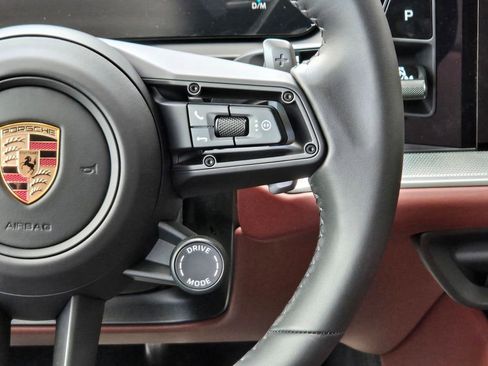 New 2026 Porsche Cayenne S image 17