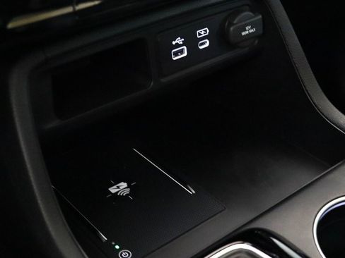 Used 2024 Honda Pilot Touring image 25