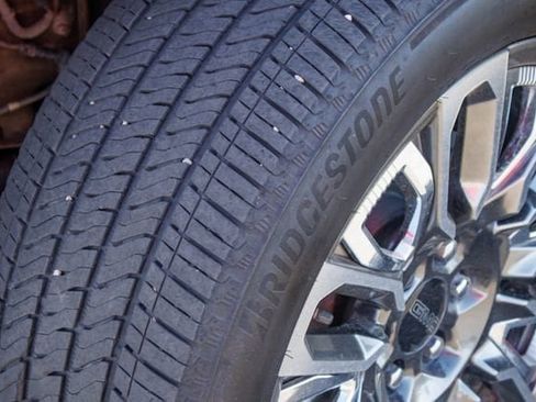 Used 2024 GMC Sierra 1500 Denali Ultimate AWD/4WD image 13