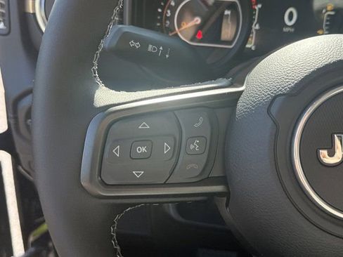 New 2025 Jeep Gladiator Sport w/ Premium Package image 21