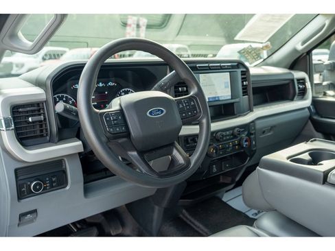 Used 2023 Ford F250 XL w/ XL Chrome Package AWD/4WD image 11