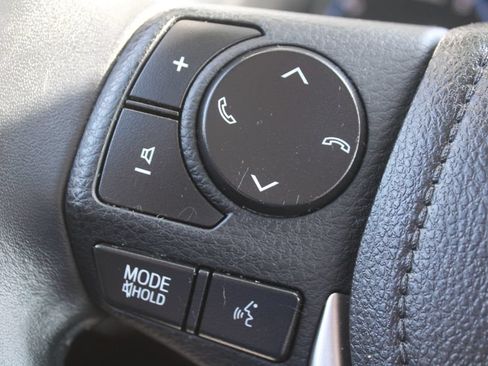 Used 2018 Toyota RAV4 Adventure FWD image 27