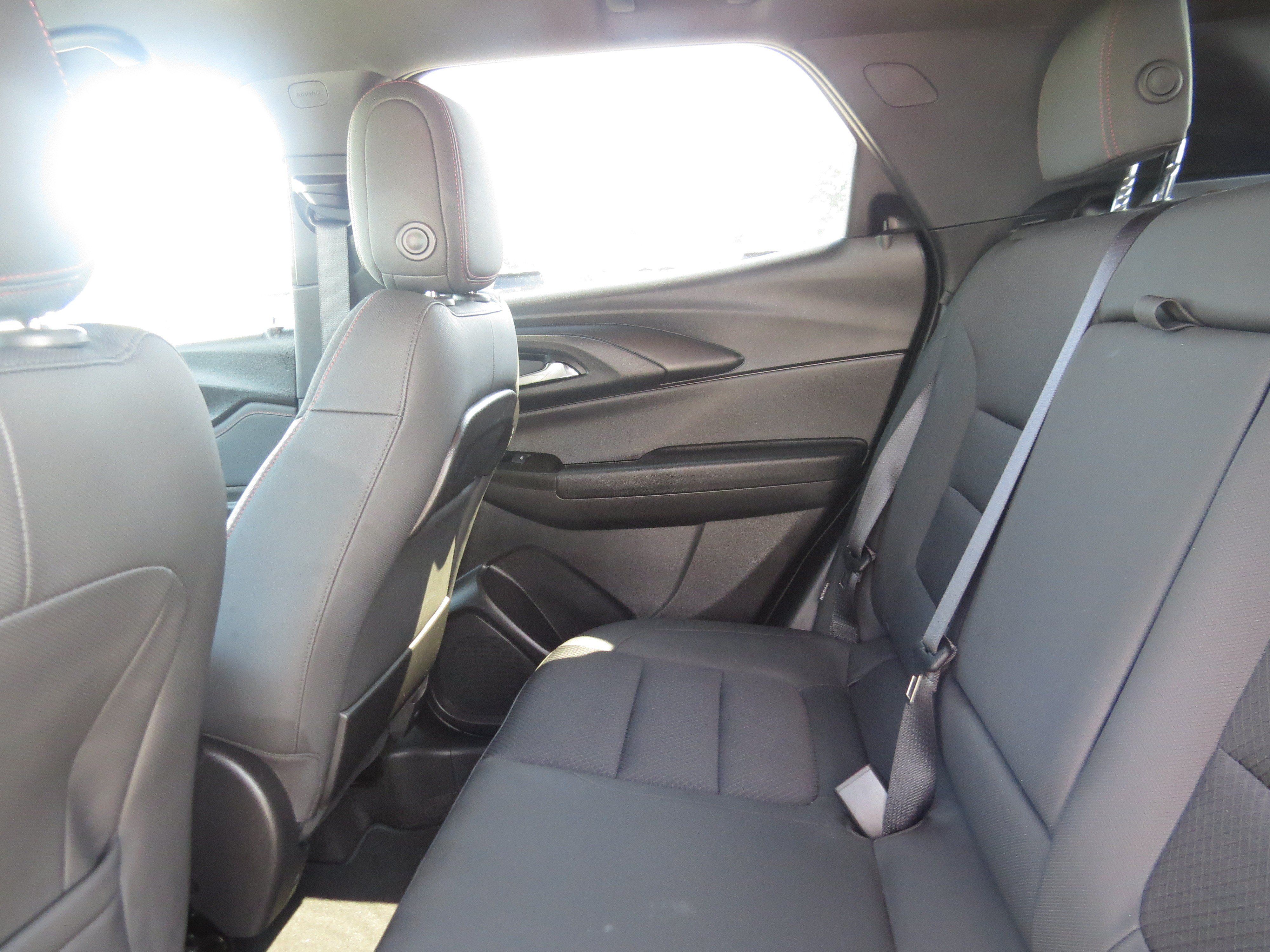 Used 2023 Chevrolet TrailBlazer RS w/ Convenience Package FWD image 13