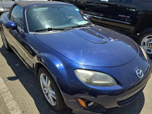 Used 2011 MAZDA MX-5 Miata Sport w/ Convenience Pkg RWD image 1