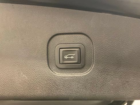 Used 2016 Chevrolet Equinox LTZ w/ Enhanced Convenience Package AWD/4WD image 31