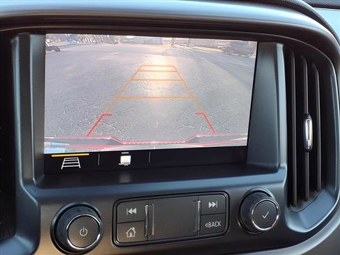 Used 2022 GMC Canyon AT4 image 10