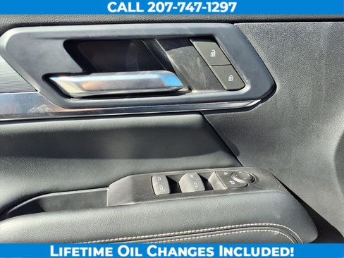 Used 2025 GMC Terrain Elevation image 11