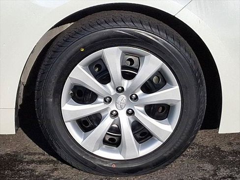 Certified 2020 Toyota Corolla LE FWD image 28
