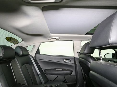 Used 2020 Kia Optima SE image 18