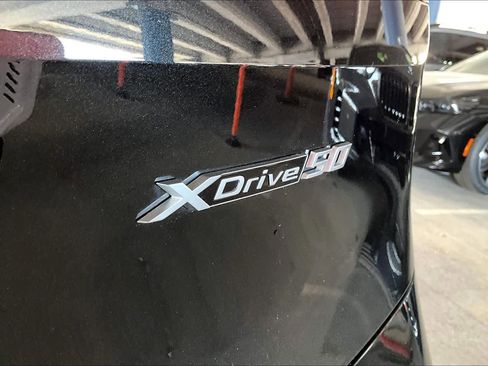 Used 2024 BMW iX xDrive50 w/ Premium Package image 10