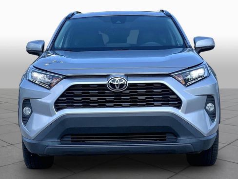 Used 2021 Toyota RAV4 XLE Premium FWD image 4