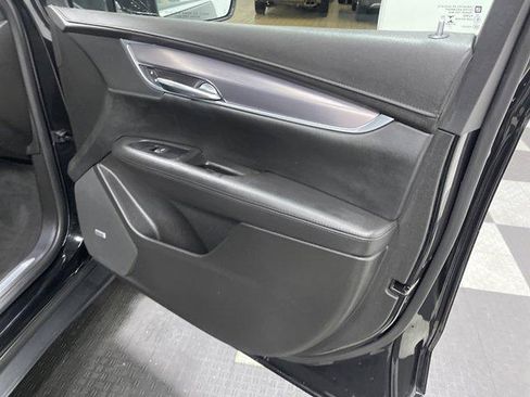 Used 2018 Cadillac XT5 Premium Luxury FWD image 18