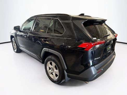 Used 2020 Toyota RAV4 XLE w/ Convenience Package AWD/4WD image 5