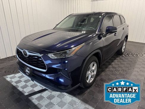 Used 2022 Toyota Highlander L FWD image 1