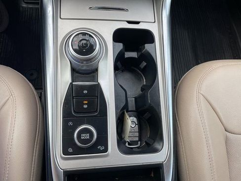 Used 2021 Ford Explorer Limited w/ Equipment Group 301A image 17