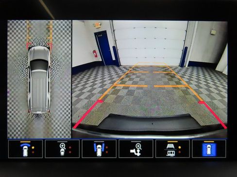 Used 2024 Chevrolet Tahoe High Country image 16