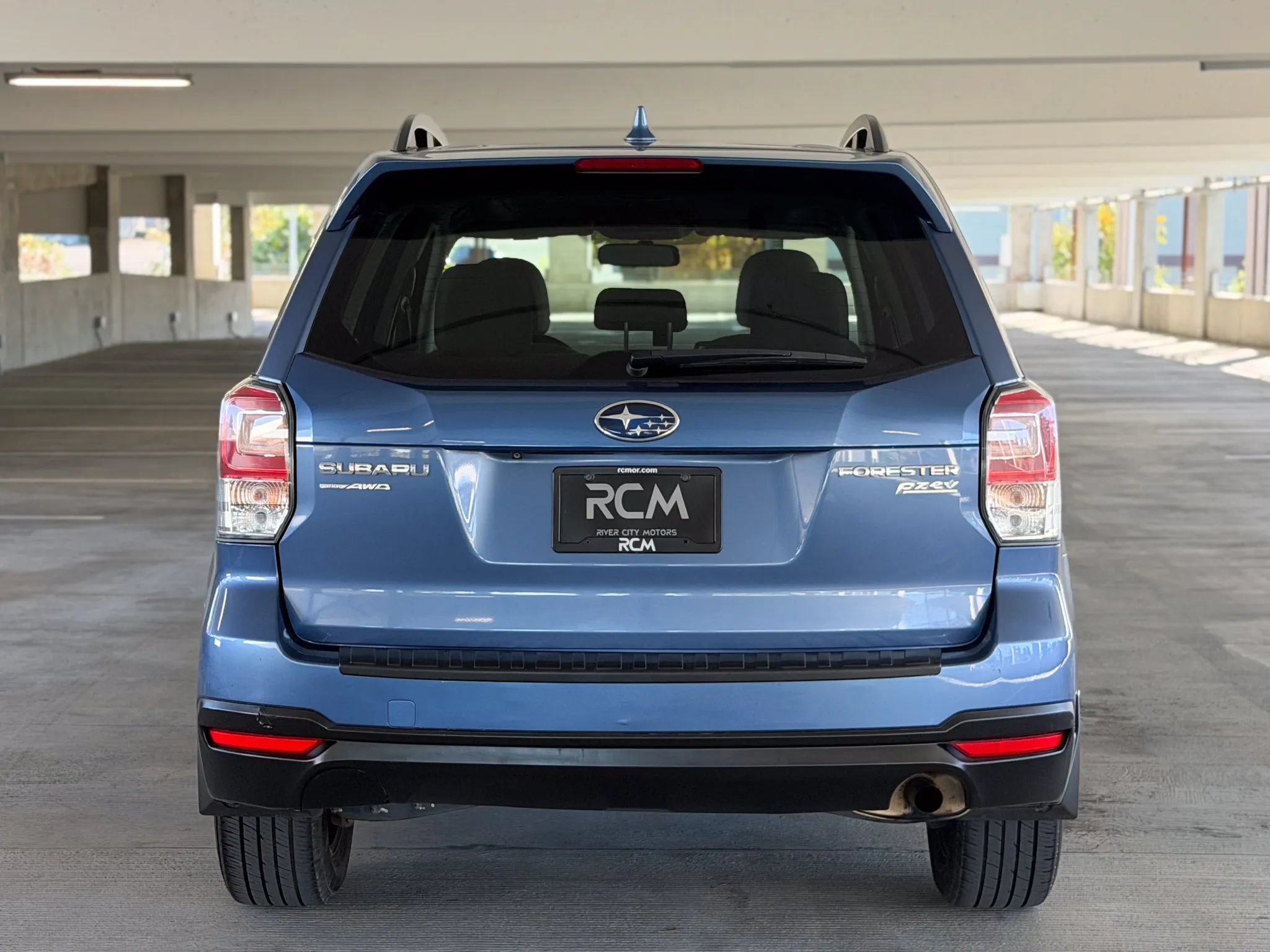 Used 2017 Subaru Forester 2.5i Premium w/ All-Weather Package AWD/4WD image 6