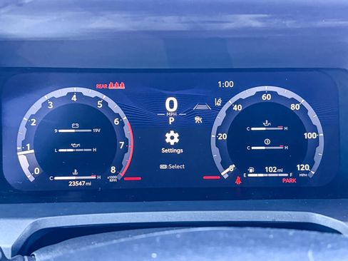 Used 2024 Toyota Tacoma Limited w/ Limited Package (LT) image 22