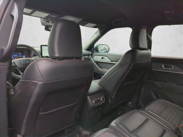Used 2025 Ford Explorer ST-Line w/ Premium Package RWD image 24