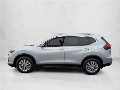 Used 2020 Nissan Rogue SV image 9