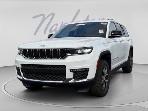 Used 2024 Jeep Grand Cherokee L Limited w/ Trailer Tow Package AWD/4WD image 4