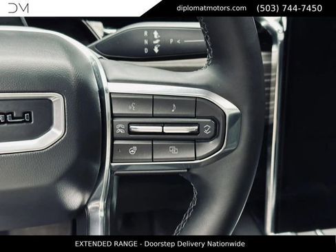 Used 2025 GMC Sierra EV Denali AWD/4WD image 31