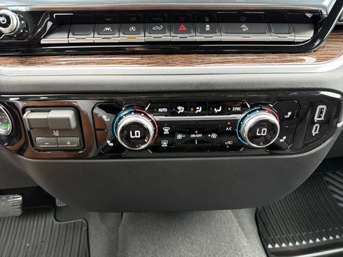 New 2026 GMC Sierra 1500 Elevation w/ X31 Off-Road Package AWD/4WD image 14