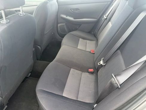 Used 2024 Nissan Sentra SV FWD image 9
