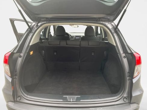 Used 2021 Honda HR-V LX image 12