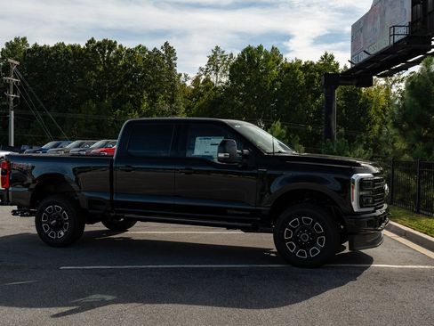 Used 2026 Ford F250 Platinum AWD/4WD image 19