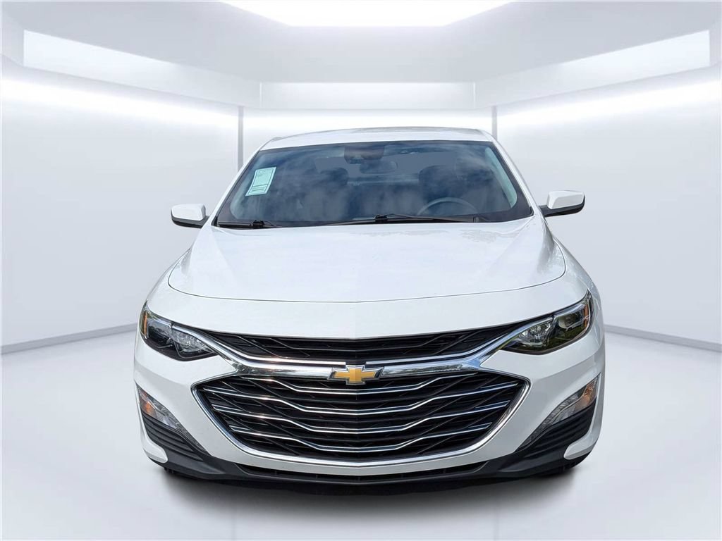 Used 2025 Chevrolet Malibu LT FWD image 9