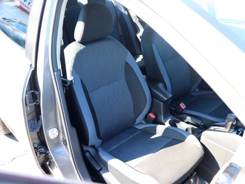 Used 2025 Nissan Versa SV FWD image 14