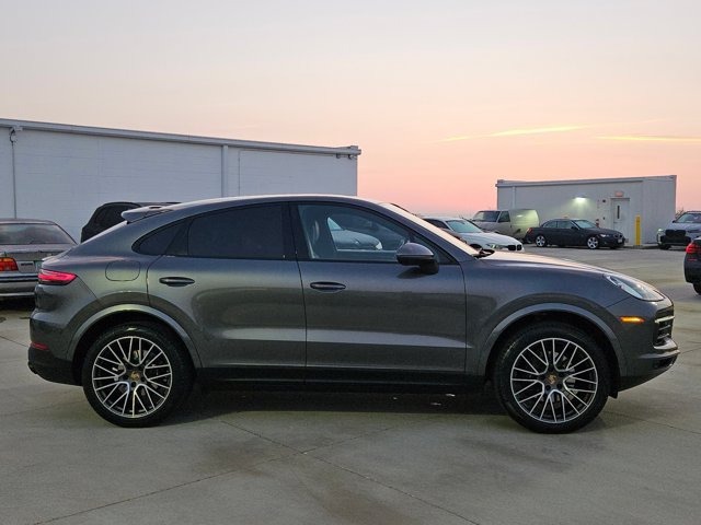 Used 2020 Porsche Cayenne AWD/4WD image 4