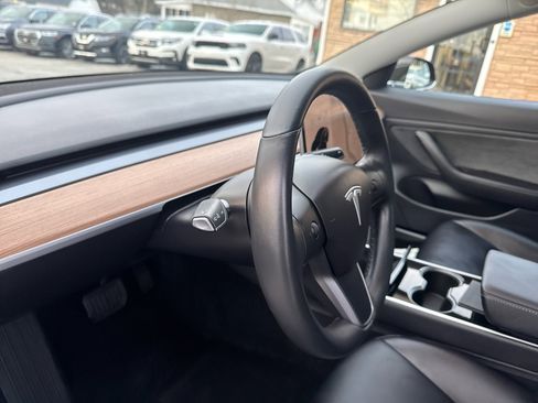 Used 2018 Tesla Model 3 Long Range image 23