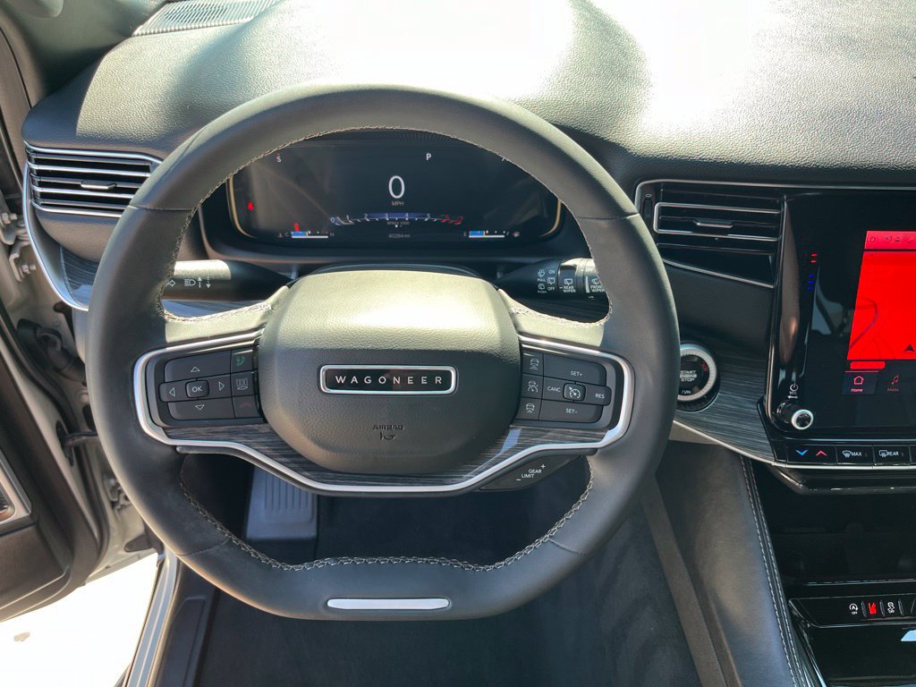 Used 2022 Jeep Wagoneer Series II RWD image 8
