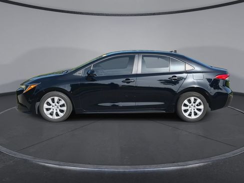 Used 2024 Toyota Corolla LE FWD image 5