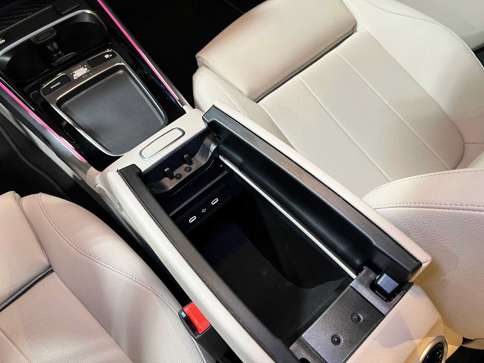 Certified 2026 Mercedes-Benz GLB 250 4MATIC image 34