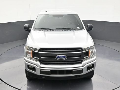Used 2018 Ford F150 XLT w/ Equipment Group 302A Luxury AWD/4WD image 19