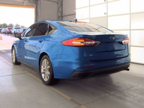 Used 2019 Ford Fusion SE FWD image 6
