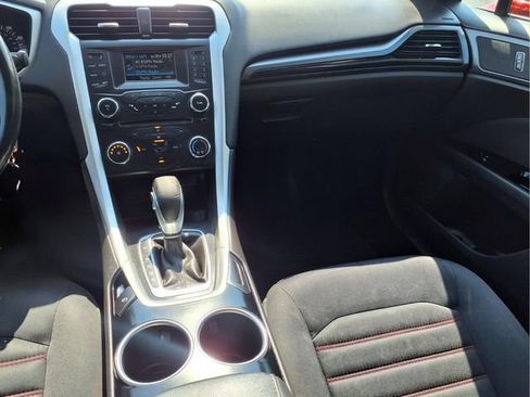 Used 2014 Ford Fusion SE w/ Equipment Group 201A FWD image 22